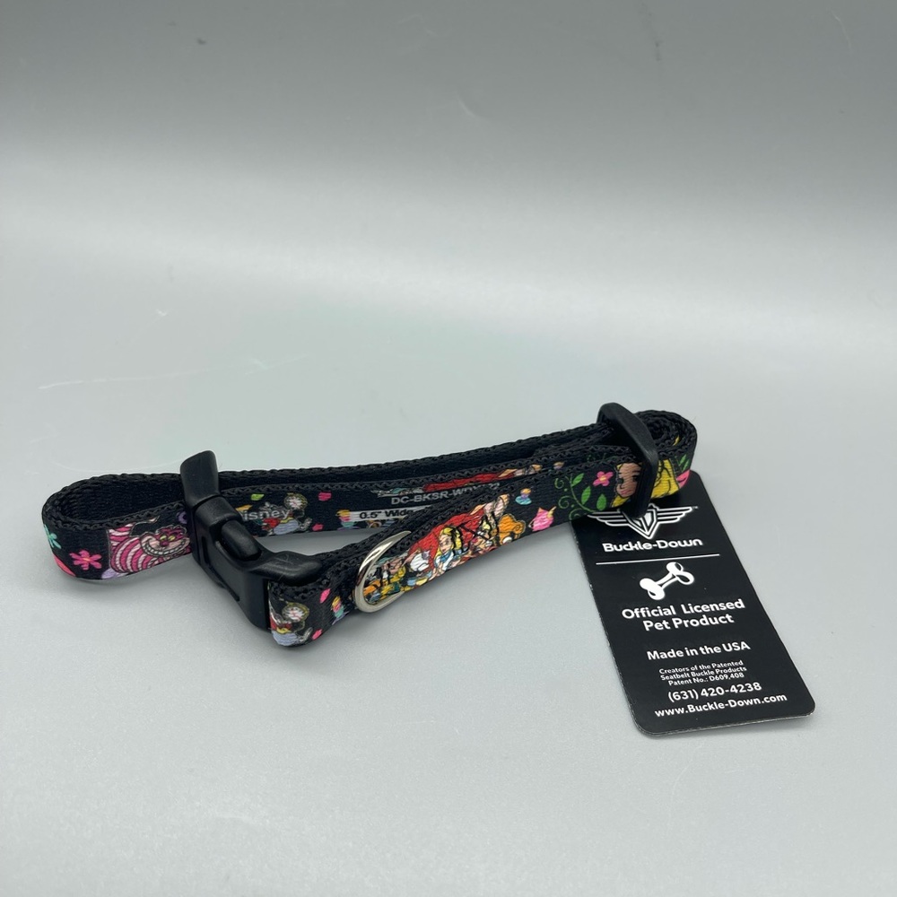 Buckle-Down Plastic Clip Collar Alice's Encounters in Wonderland - 1/2" Wide Med - Picture 7 of 10